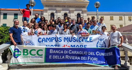 Bordighera: terminato con grande successo di partecipazione il campus musicale 'Note d'aMare' (Foto) Bordighera: terminato con grande successo di partecipazione il campus musicale 'Note d'aMare' (Foto)