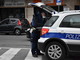 Sanremo: 46enne tossicodipendente tenta di scippare una donna, denunciata dalla Polizia Municipale