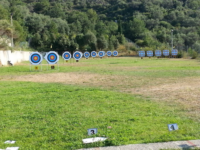 Imperia, il Comune affiderà per 10 anni il campo di tiro con l’arco in regione Baitè: al via l’indagine di mercato