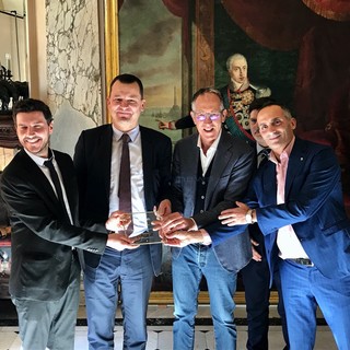 La consegna della targa in Comune a Sanremo La consegna della targa in Comune a Sanremo