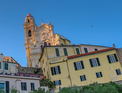 Cervo: martedì 28 luglio il secondo incontro “Sulla rotta di delfini, capodogli, balenottere… Letture e Laboratori blu al Castello” Cervo: martedì 28 luglio il secondo incontro “Sulla rotta di delfini, capodogli, balenottere… Letture e Laboratori blu al Castello”