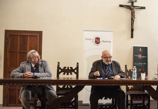 In libreria “L’Araldica mistica del Redentore”, nuova opera storico-letteraria di Faris La Cola In libreria “L’Araldica mistica del Redentore”, nuova opera storico-letteraria di Faris La Cola