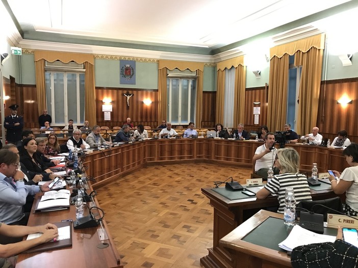 Sanremo: i Consiglieri di opposizione chiedono un Consiglio monotematico per parlare di Rivieracqua Sanremo: i Consiglieri di opposizione chiedono un Consiglio monotematico per parlare di Rivieracqua