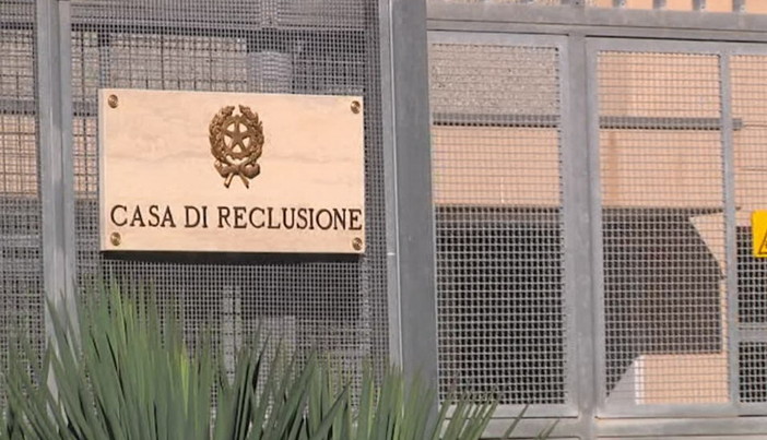 Suicidio in carcere, la Camera Penale Imperia-Sanremo: "Situazione al collasso" Suicidio in carcere, la Camera Penale Imperia-Sanremo: "Situazione al collasso"