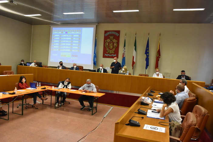 Ventimiglia: nuova fumata 'grigia' ieri dalle riunioni della Lega, ancora nessuna decisione sul futuro dell'Amministrazione Ventimiglia: nuova fumata 'grigia' ieri dalle riunioni della Lega, ancora nessuna decisione sul futuro dell'Amministrazione