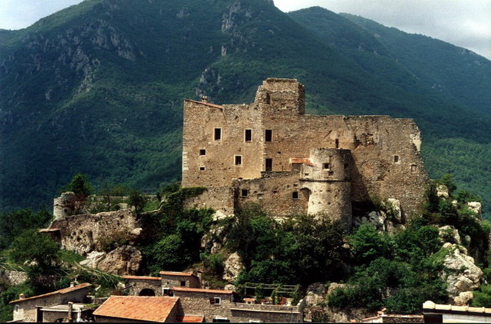 Imperia: malumori a Castelvecchio, intervento del Direttivo PD di Oneglia