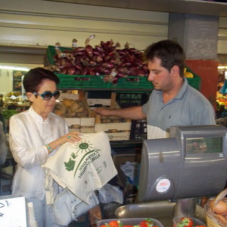 Al via domani la campagna ambientale per l'eliminazione degli inquinanti sacchetti di plastica