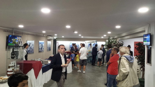 Grande successo della prima iniziativa di promozione delle eccellenze artigiane liguri allo stadio Luigi Ferraris, in occasione della partita Genoa-Juventus Grande successo della prima iniziativa di promozione delle eccellenze artigiane liguri allo stadio Luigi Ferraris, in occasione della partita Genoa-Juventus