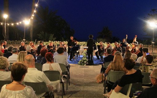 Sanremo: giovedì prossimo torna la Sinfonica in concerto al parco di Villa Ormond con la formula 'Apericena'