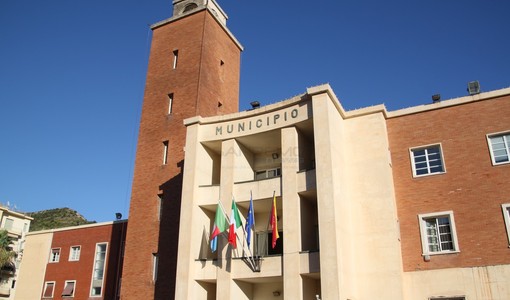 Ventimiglia, il PD attacca Di Muro: oltre 120 mila euro per comunicazione e digitalizzazione nel mirino Ventimiglia, il PD attacca Di Muro: oltre 120 mila euro per comunicazione e digitalizzazione nel mirino
