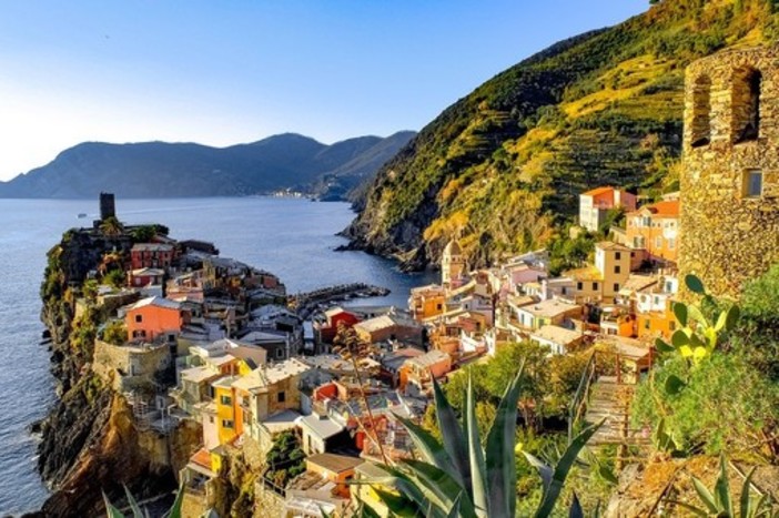 Uno dei borghi più belli: Vernazza e le Cinque Terre Uno dei borghi più belli: Vernazza e le Cinque Terre