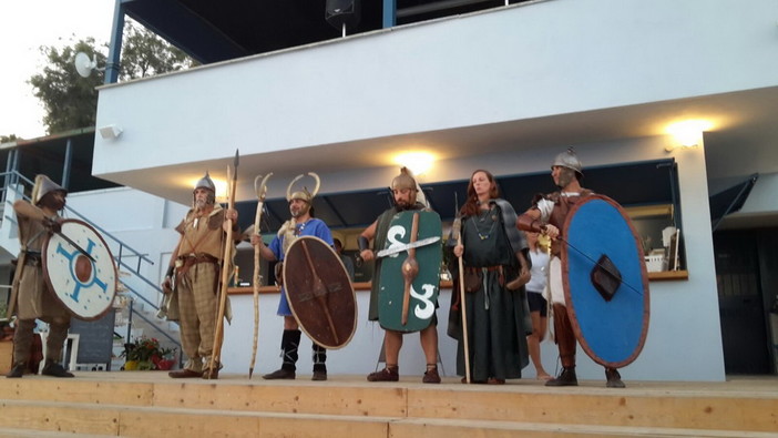 Sanremo: gran pienone ai 'Bagni Azzurri' questa sera per la cena 'celtica' in costume (Fotogallery)