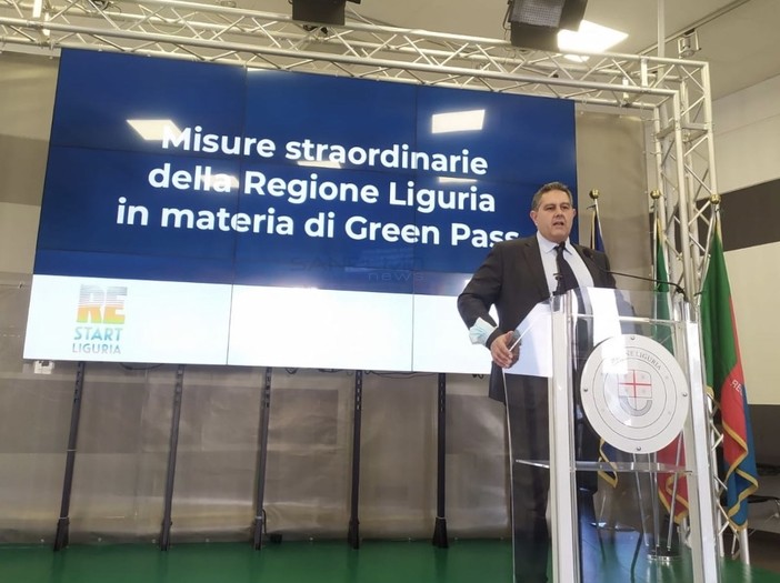 La conferenza stampa del presidente Giovanni Toti La conferenza stampa del presidente Giovanni Toti