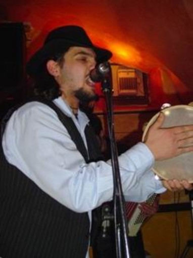 Sanremo: pizziche, tarantelle ed hamburger sulla pista ciclabile, stasera la musica dei Cyrca a La Cueva Sanremo: pizziche, tarantelle ed hamburger sulla pista ciclabile, stasera la musica dei Cyrca a La Cueva