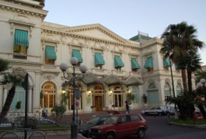 Sanremo: domani al Casinò, inaugurazione mostra con le opere di Roberto Colombo Sanremo: domani al Casinò, inaugurazione mostra con le opere di Roberto Colombo