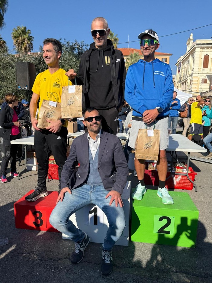 Il ventimigliese Claudio Della Morte si mette alla prova alla No Finish Line 2025 (Foto)