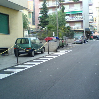 Sanremo: la nostra lettrice Marina commenta i parcheggi &quot;fantasiosi&quot; in zona Polo Nord