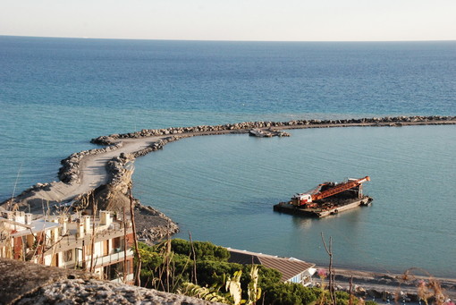 Ventimiglia: da Monaco offerta da 34 milioni di euro per il 'Cala del Forte', ma senza le opere a terra Ventimiglia: da Monaco offerta da 34 milioni di euro per il 'Cala del Forte', ma senza le opere a terra