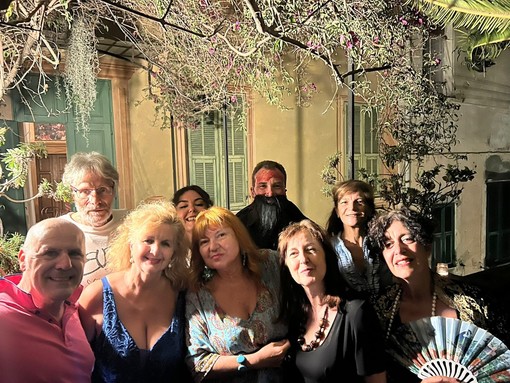 Nuovo spettacolo del Circolo Reading e drama, "Cartoni davvero animati" va in scena nei giardini storici di Ventimiglia Alta Nuovo spettacolo del Circolo Reading e drama, "Cartoni davvero animati" va in scena nei giardini storici di Ventimiglia Alta