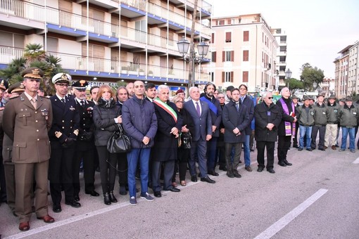 Sanremo: attentato di Nassiriya, il presidente Piana alla celebrazione "Il loro sacrificio non sarà mai dimenticato" Sanremo: attentato di Nassiriya, il presidente Piana alla celebrazione "Il loro sacrificio non sarà mai dimenticato"