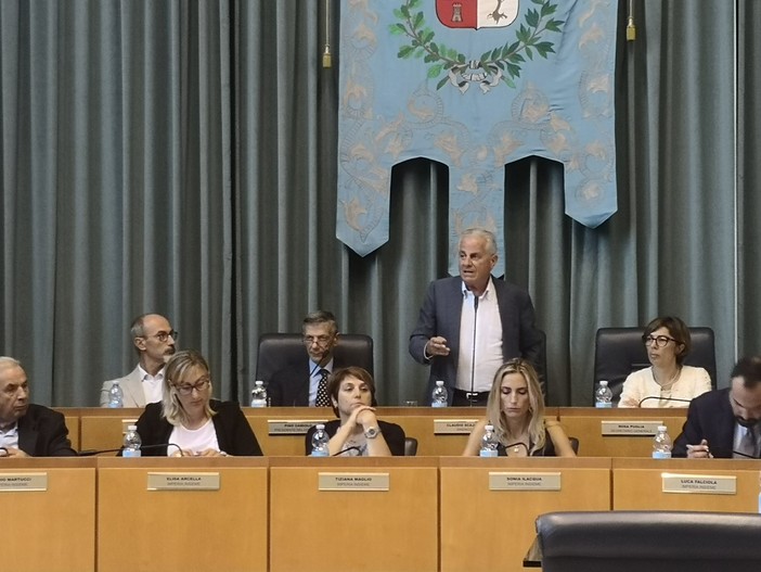 Imperia: tornano dal vivo i consigli comunali, il prossimo il 30 luglio. In votazione le tariffe Tari e Imu Imperia: tornano dal vivo i consigli comunali, il prossimo il 30 luglio. In votazione le tariffe Tari e Imu