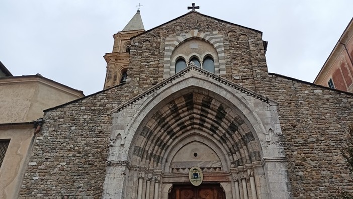 Ventimiglia, polemica sui fondi pubblici per la Cattedrale: il Movimento 5 Stelle chiede lo stop ai lavori