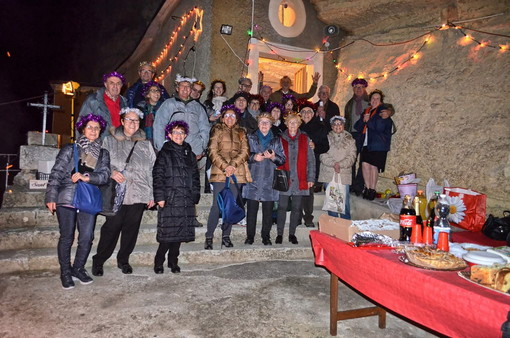 Ventimiglia: anche quest'anno gli 'Amici di Enrica' hanno organizzato il Capodanno alla Madonna delle Virtù (Foto)