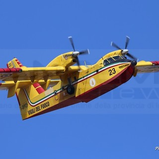 Carpasio: incendio questa mattina a Prati Piani, ora è sotto controllo dopo i lanci dall'alto