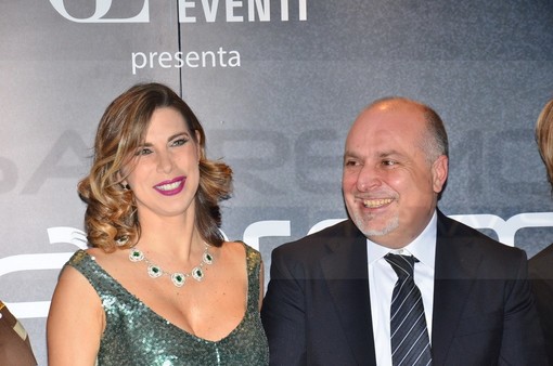 Il ‘patron’ Vincenzo Russolillo sul futuro di Casa Sanremo: “Ci sarà e si sta preparando per il 10° compleanno. Abbiamo due location alternative al Palafiori” Il ‘patron’ Vincenzo Russolillo sul futuro di Casa Sanremo: “Ci sarà e si sta preparando per il 10° compleanno. Abbiamo due location alternative al Palafiori”