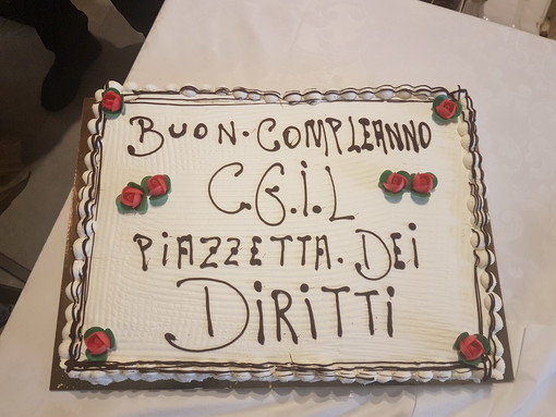 Sanremo: festa per il primo compleanno della nuova sede della CGIL in via Pallavicino (foto) Sanremo: festa per il primo compleanno della nuova sede della CGIL in via Pallavicino (foto)