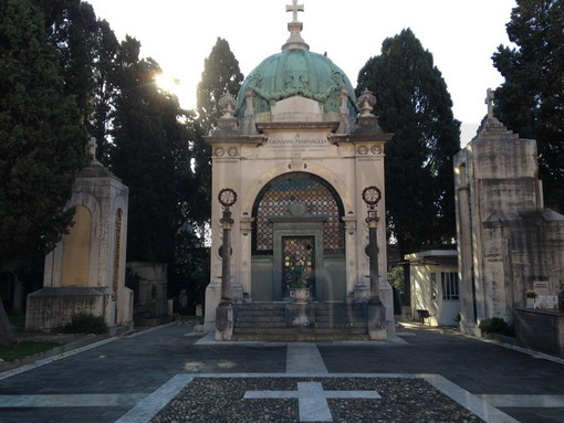 Sanremo: problemi strutturali e presenza di amianto, il Comune ordina la chiusura del Cimitero Monumentale della Foce