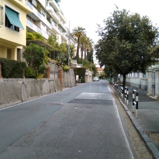 Sanremo: inagibili due scorciatoie per reggiungere corso Inglesi, la segnalazione di un residente