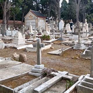 Sanremo: una nostra lettrice torna sul problema del Cimitero alla Foce &quot;Serve un intervento e in fretta!&quot;