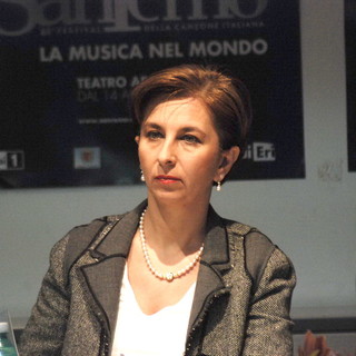 Claudia Lolli "Dobbiamo portare a Sanremo alcune Facoltà dell'Università di Imperia" Claudia Lolli "Dobbiamo portare a Sanremo alcune Facoltà dell'Università di Imperia"