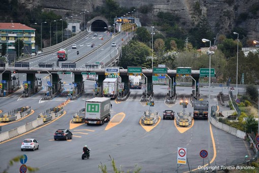 La barriera autostradale di Ventimiglia La barriera autostradale di Ventimiglia
