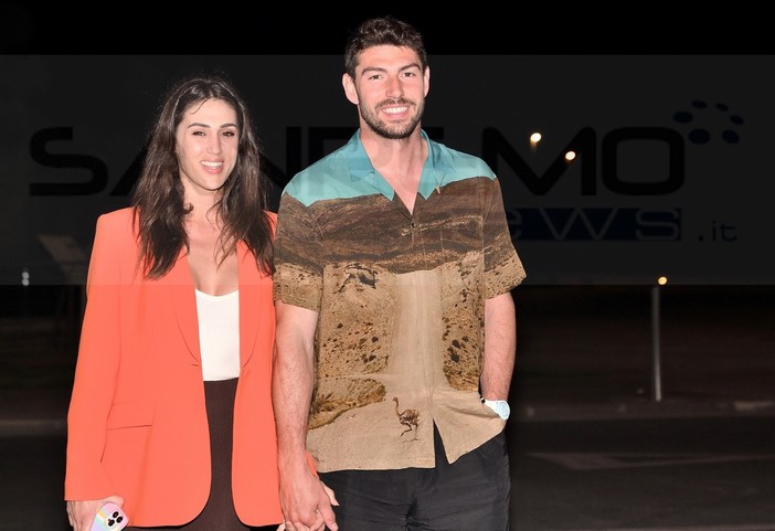 Weekend a Sanremo per Cecilia Rodriguez e il fidanzato Ignazio Moser: ieri sera una pizza sul lungomare Weekend a Sanremo per Cecilia Rodriguez e il fidanzato Ignazio Moser: ieri sera una pizza sul lungomare