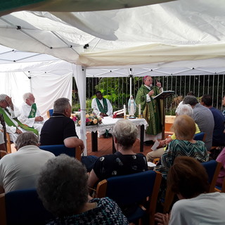 Vallecrosia: visita del Vescovo diocesano Mons. Antonio Suetta alla Rsa 'Casa Rachele' (Foto)