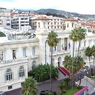 Sanremo: concorsone per entrare al Casinò, dei 222 aspiranti al 'posto fisso' sono in rimasti in 20, l'orale è previsto a settembre Sanremo: concorsone per entrare al Casinò, dei 222 aspiranti al 'posto fisso' sono in rimasti in 20, l'orale è previsto a settembre