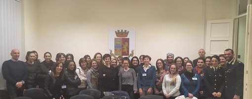 Imperia: 30 partecipanti per la seconda edizione del corso di difesa personale della Questura con l'Ok Club Imperia: 30 partecipanti per la seconda edizione del corso di difesa personale della Questura con l'Ok Club