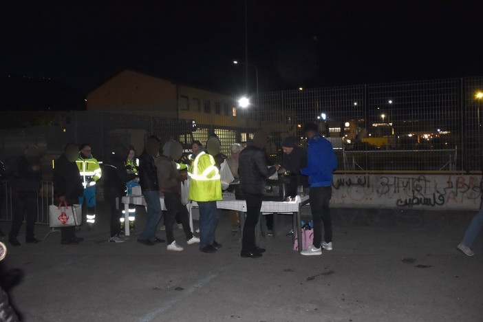 Ventimiglia: storie di migranti al confine, Saleh ci racconta la sua. Partito dalla Siria e arrivato sulla 'rotta balcanica' Ventimiglia: storie di migranti al confine, Saleh ci racconta la sua. Partito dalla Siria e arrivato sulla 'rotta balcanica'