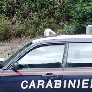 Triora: scuola e legalità, alunni in visita alla Stazione dei Carabinieri del piccolo centro della Valle Argentina Triora: scuola e legalità, alunni in visita alla Stazione dei Carabinieri del piccolo centro della Valle Argentina
