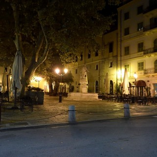 La decisione verrà presa quest'oggi ma si va verso una Pasqua 'chiusa' come a Natale: no al lockdown nazionale