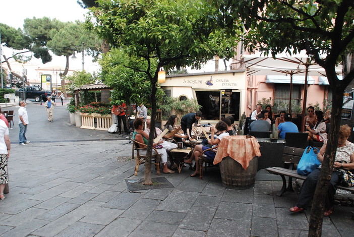 Sanremo: controlli sui dehor in città, chi non si metterà in regolare verrà multato o fatto chiudere