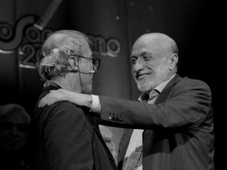 Carlo Petrini e David Riondino, foto di Roberto Molteni - Premio Tenco 2018.