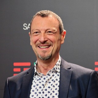 Festival di Sanremo: dopo il no ai 'figuranti' all'Ariston Amadeus starebbe pensando a lasciare Festival di Sanremo: dopo il no ai 'figuranti' all'Ariston Amadeus starebbe pensando a lasciare