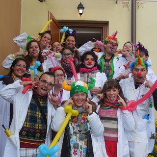 Taggia: la squadra Clown per bene presente con un banchetto ai festeggiamenti di San Benedetto Taggia: la squadra Clown per bene presente con un banchetto ai festeggiamenti di San Benedetto