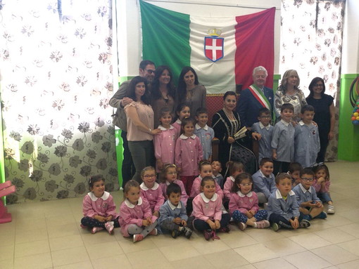 Ventimiglia: suggestiva cerimonia presso la scuola dell'infanzia della città alta dell'IC 2 Cavour (Foto) Ventimiglia: suggestiva cerimonia presso la scuola dell'infanzia della città alta dell'IC 2 Cavour (Foto)