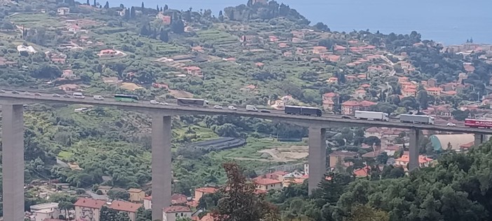 Autostrade, dal 2026 arriva il rimborso del pedaggio: una svolta attesa da chi vive l’incubo dei cantieri sulla A10 e A6 Autostrade, dal 2026 arriva il rimborso del pedaggio: una svolta attesa da chi vive l’incubo dei cantieri sulla A10 e A6