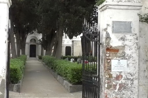 Cercarsi gestore per il Cimitero di Riva Ligure: appalto da 82mila euro, per i prossimi 5 anni Cercarsi gestore per il Cimitero di Riva Ligure: appalto da 82mila euro, per i prossimi 5 anni
