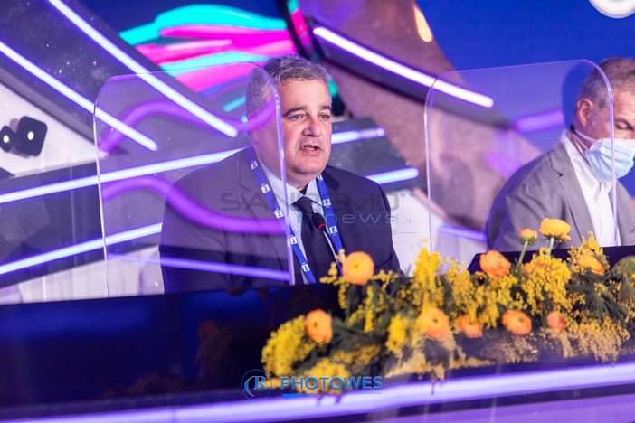 Giuseppe Faraldi in conferenza stampa al Casinò di Sanremo Giuseppe Faraldi in conferenza stampa al Casinò di Sanremo